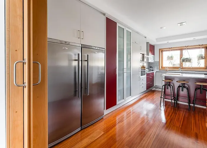 Family Retreat In Gaia *