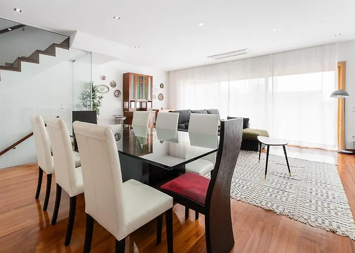 Family Retreat In Gaia Holiday home