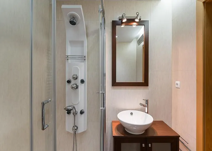 Family Retreat In Gaia *